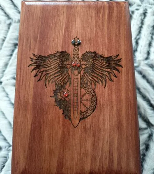 Les ailes du guerrier — Coffret artisanal Les Coffrets de Cathy
